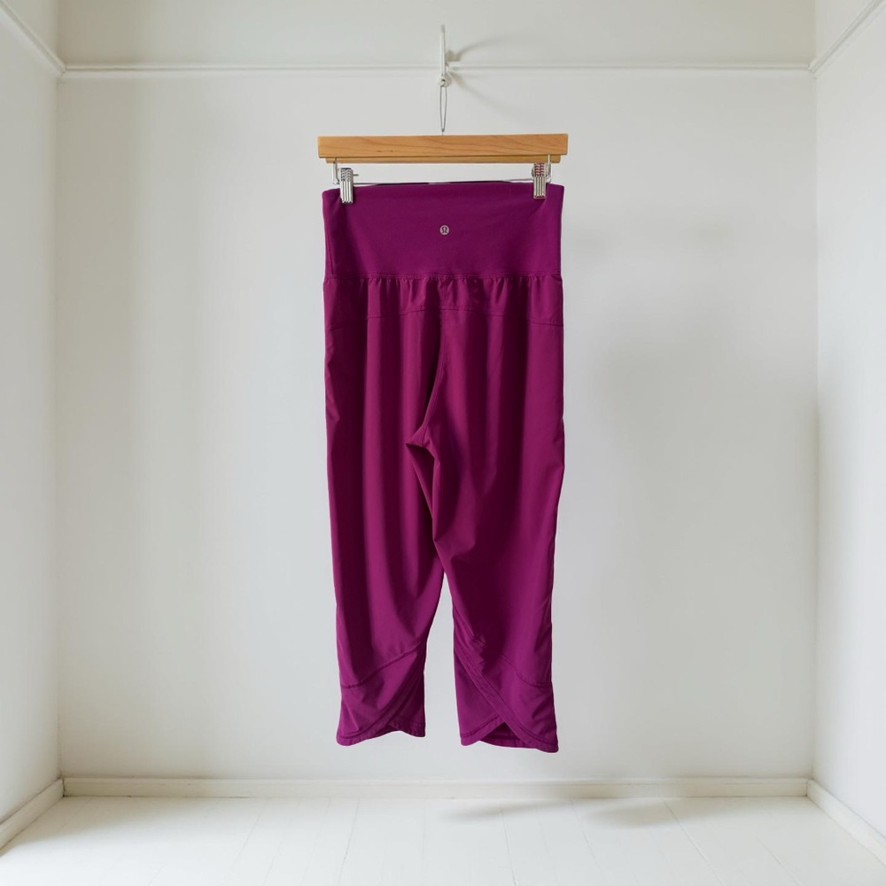 Women’s Lululemon Loose Fit Harem Pants! Merlot! Size 8! - Picture 2 of 6